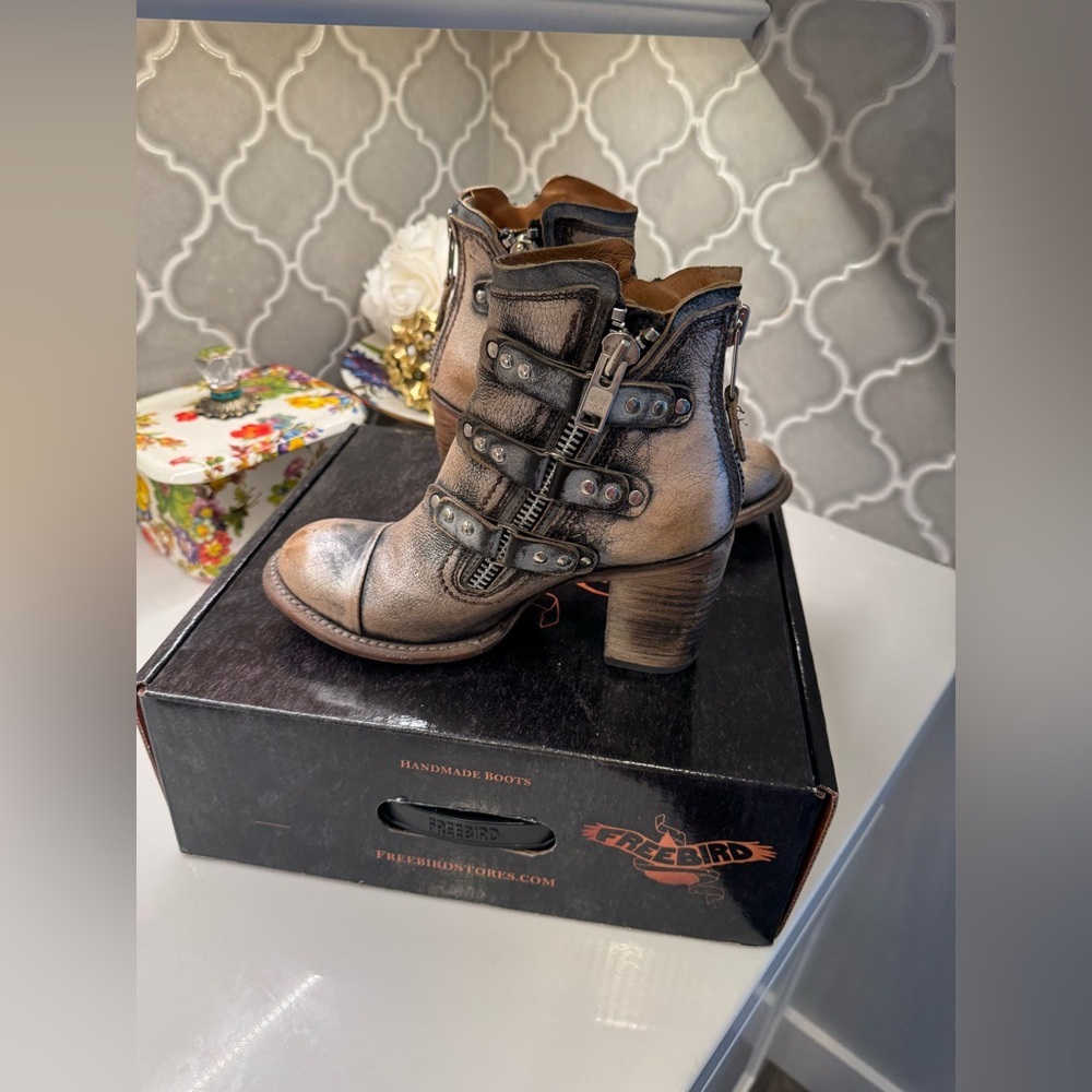 FREEBIRD Beckett Pewter leather boots booties size 8 - Picture 7 of 13